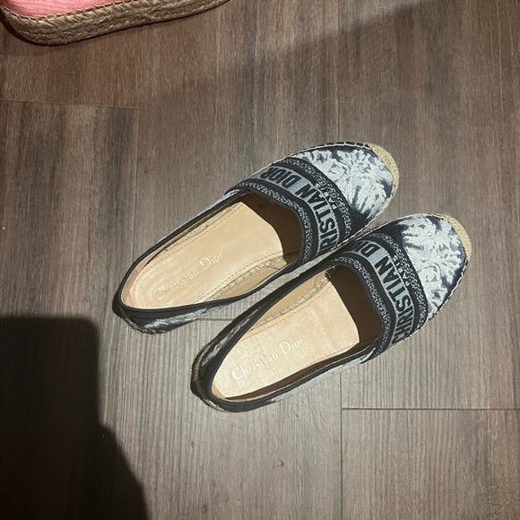 Dior Shoes size 37/5 but  undersized so better 36/5 sizes - Picture 1 of 6